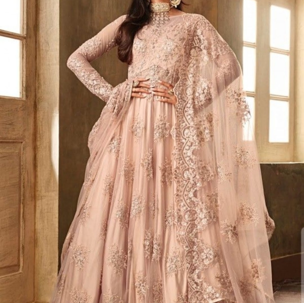 Lashkaraa Peach Pink Embroidered Anarkali